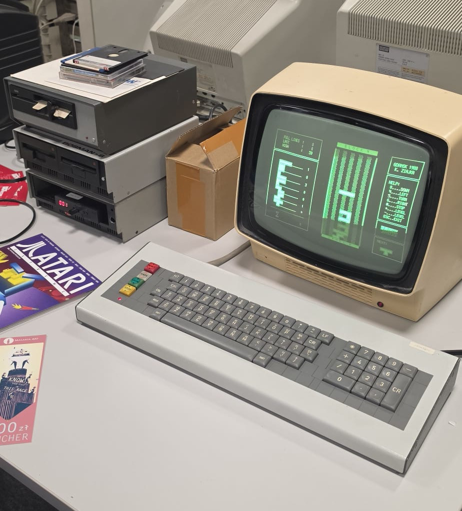 monochromatic81